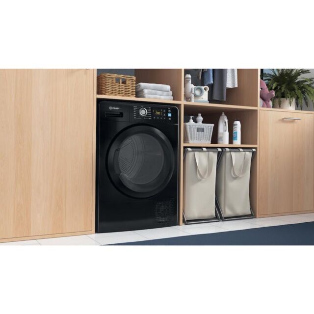 Indesit YT M11 82B X UK 8kg Freestanding Heat Pump Tumble Dryer - Black