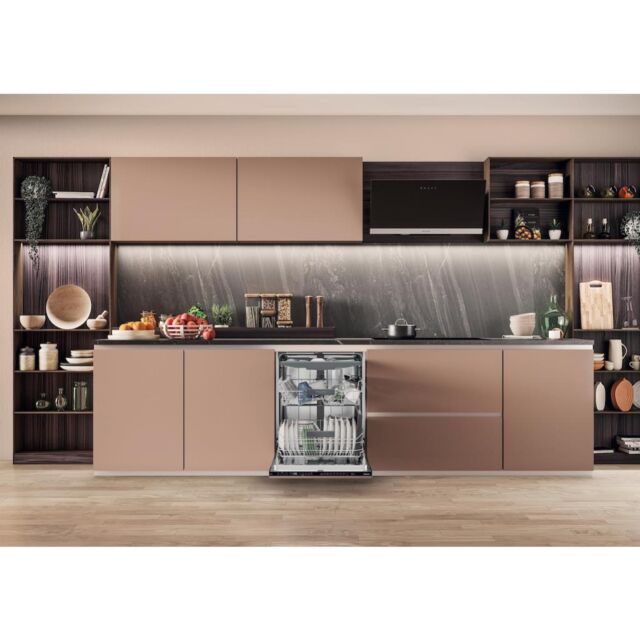 Hotpoint H7IC16M6UK Built-In 60cm Dishwasher