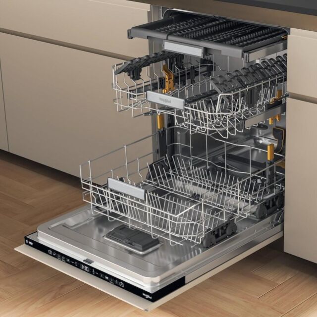 Whirlpool W7I HT40 TS UK Built-In 15 Place Setting Dishwasher