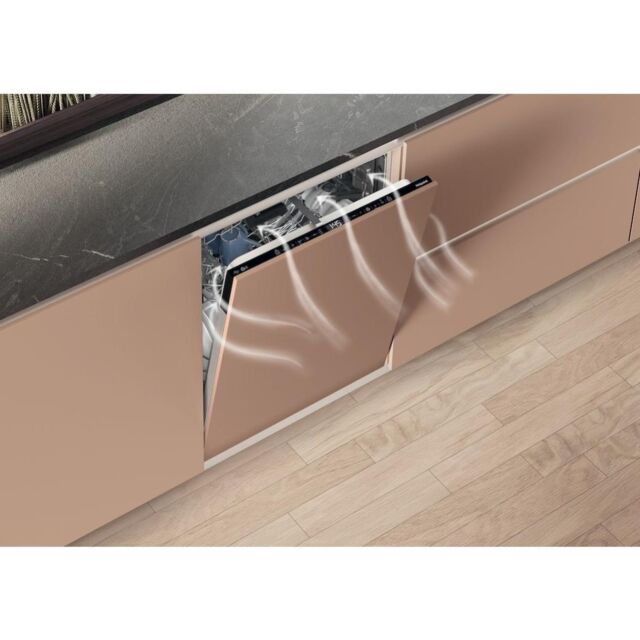 Hotpoint H8I HT59 LS UK Hydroforce Built-In 14 Place Setting Dishwasher