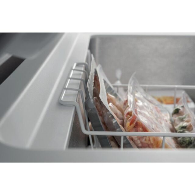 Whirlpool WHM46122 Chest Freezer 432L - White