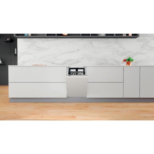 Whirlpool WSIC3M27CUKN Slimline Integrated Dishwasher - Silver
