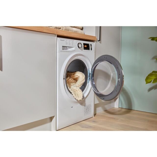 Hotpoint NT M11 82XB ActiveCare Freestanding 8kg Heat Pump Tumble Dryer - White