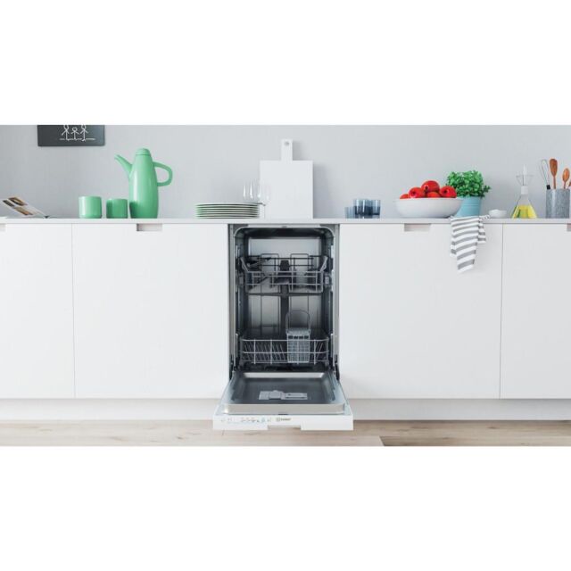 Indesit IN2ID10CS80UK Built-In 45cm Dishwasher