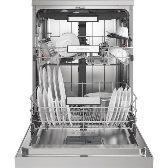 Hotpoint H7FHP43XUK Freestanding 60cm Dishwasher with 15 Place Settings - Stainless Steel