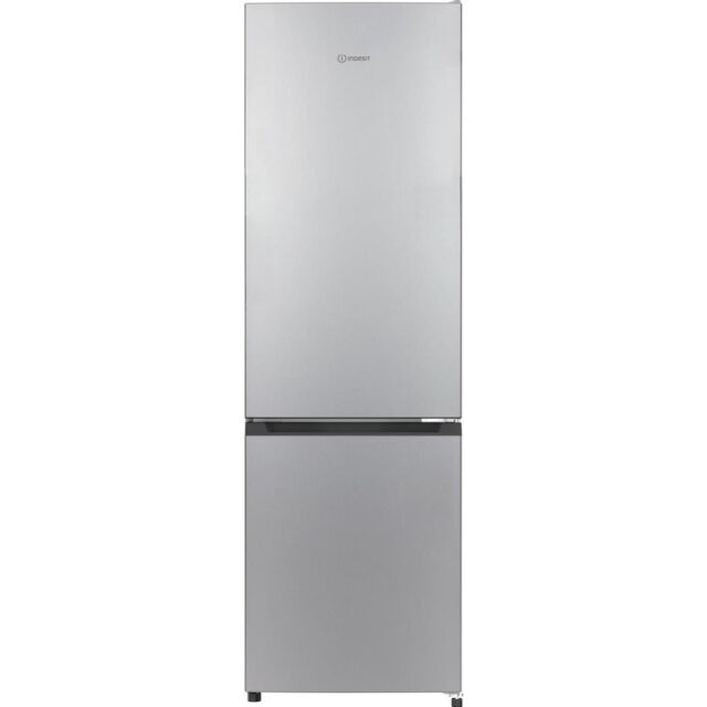 Indesit INKS 8261 S4UK Freestanding Frost Free Fridge Freezer