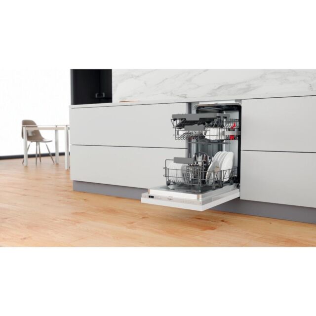 Whirlpool WSIC3M27CUKN Slimline Integrated Dishwasher - Silver