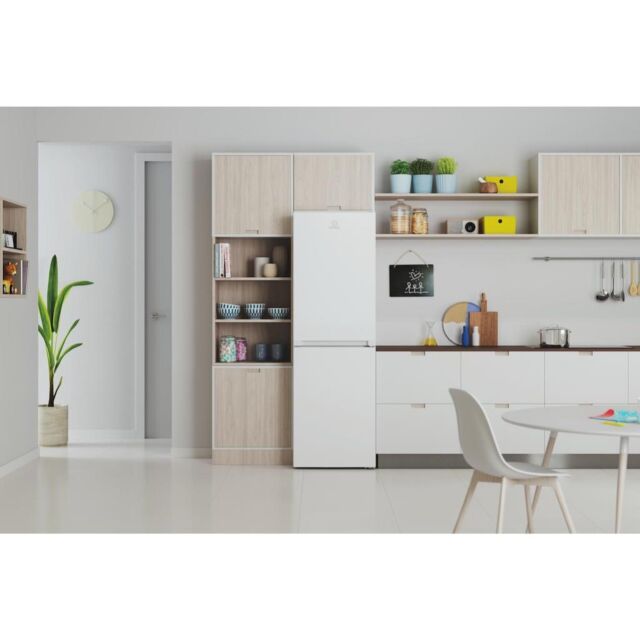 Indesit IBTNF 60182 W UK Freestanding Fridge Freezer