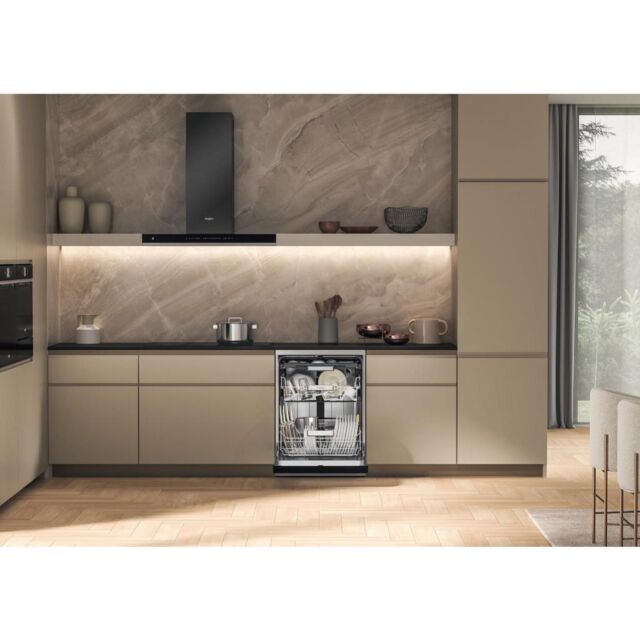 Whirlpool W7F HS51 AX UK Freestanding Dishwasher - Stainless Steel