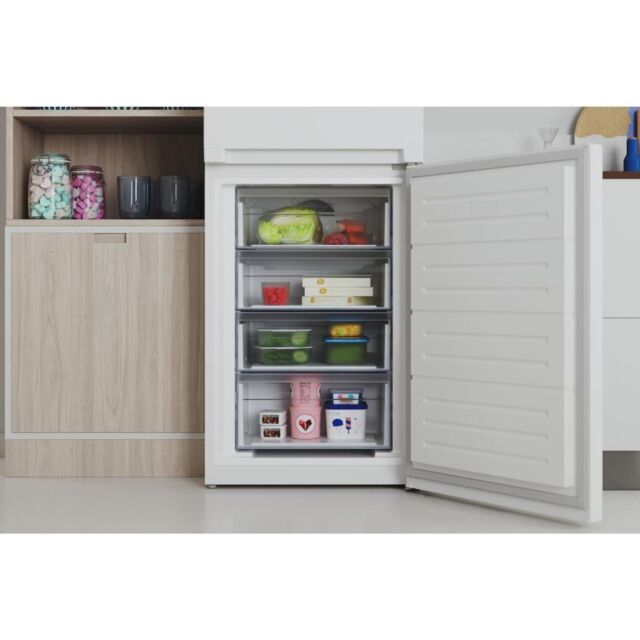 Indesit IBTNF 60182 W UK Freestanding Fridge Freezer