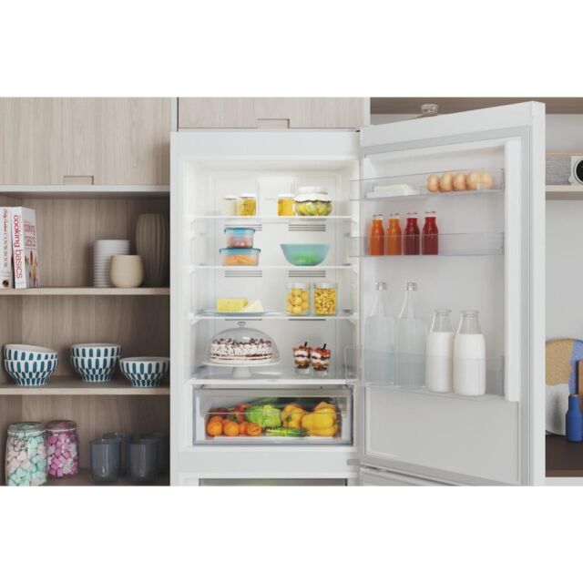 Indesit IBTNF 60182 W UK Freestanding Fridge Freezer