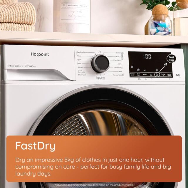 Hotpoint CHD94MBBSUK Fabric Care 9kg Heat Pump Tumble Dryer with HomeWhiz
