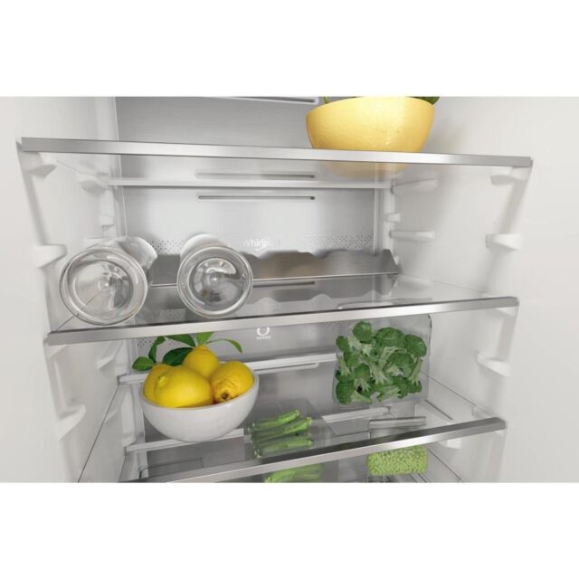 Whirlpool WHC18 T332 P UK Built-In Fridge Freezer