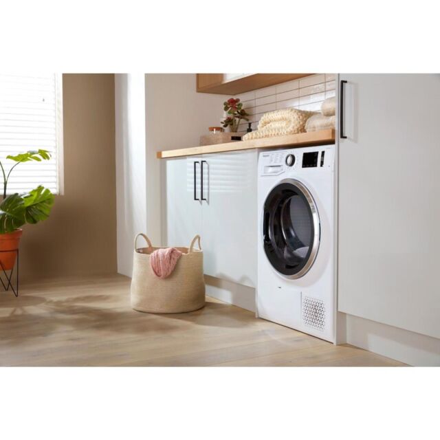 Hotpoint NT M11 82XB ActiveCare Freestanding 8kg Heat Pump Tumble Dryer - White