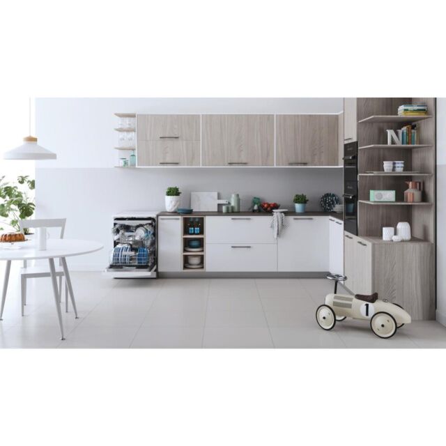 Indesit DFO 3T133F UK Dishwasher - White