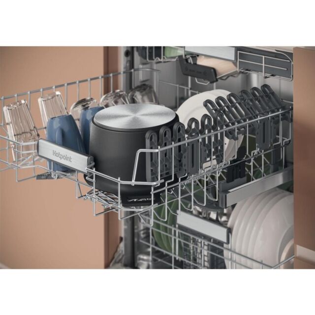 Hotpoint H8I HP42 L UK Hydroforce 60cm Integrated Dishwasher