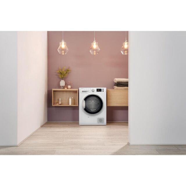 Hotpoint NT M11 82XB ActiveCare Freestanding 8kg Heat Pump Tumble Dryer - White