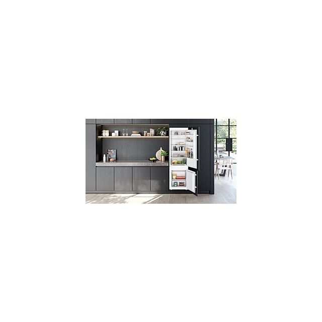 Siemens KI87VNSE0G, Built-in fridge-freezer with freezer at bottom