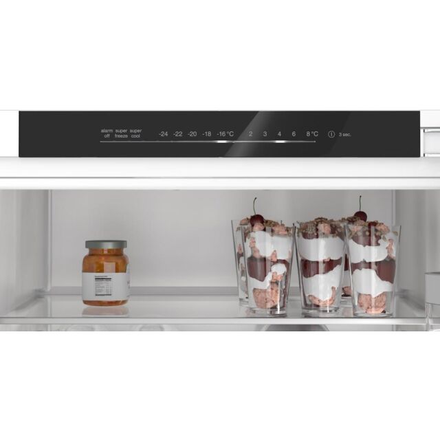Bosch KIN96VFD0, Built-in fridge-freezer with freezer at bottom