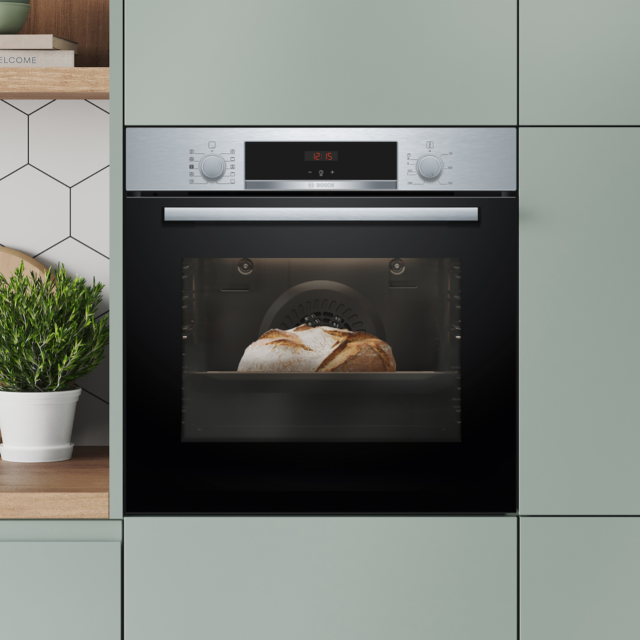Bosch HQA534BS3B, Built-in oven with added steam function