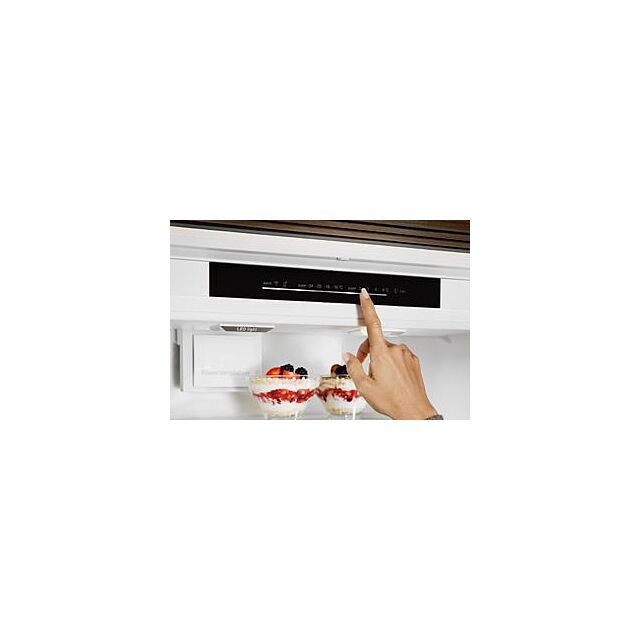 Siemens KB96NADD1, built-in fridge-freezer with freezer at bottom