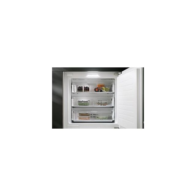 Siemens KB96NADD1, built-in fridge-freezer with freezer at bottom