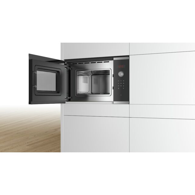 Bosch BFL523MS0B, Built-in microwave oven