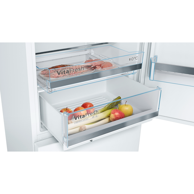 Bosch KGE49AWCAG, Free-standing fridge-freezer with freezer at bottom