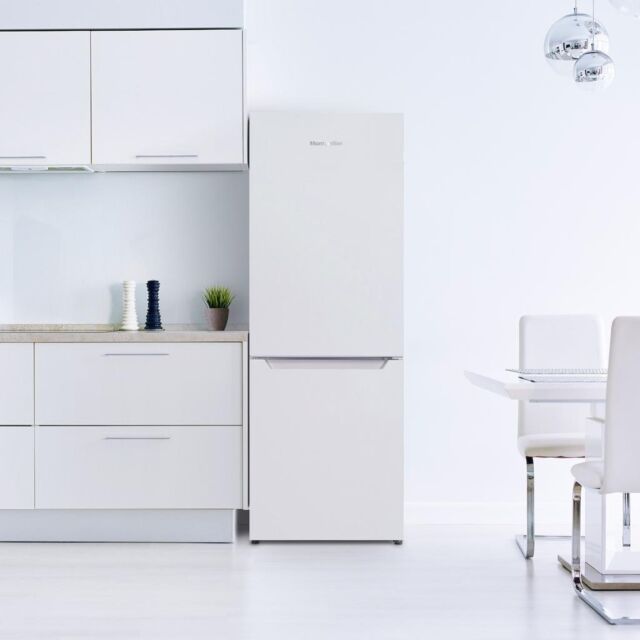 Montpellier MLF150EW Low Frost Fridge Freezer In White
