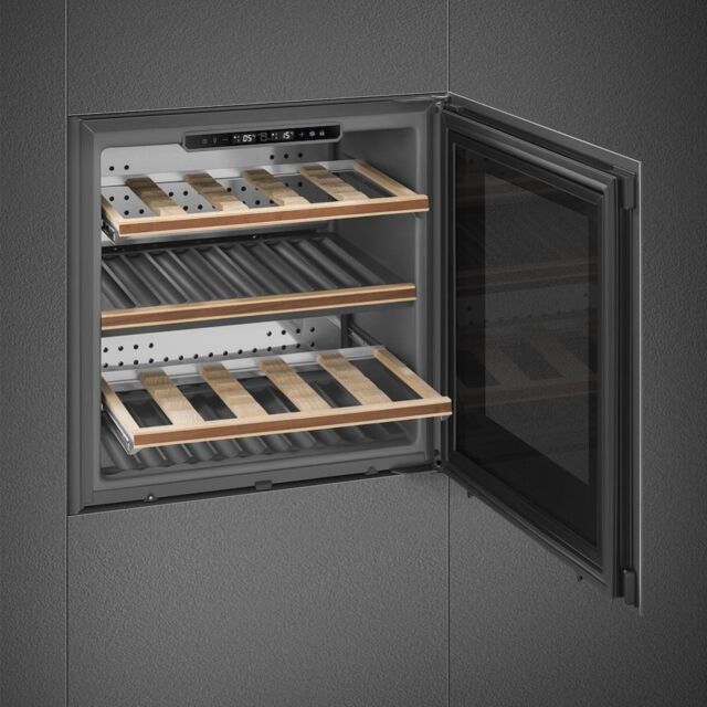 Smeg CVI129G 60cm Linea Integrated Wine Cooler