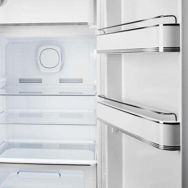 Smeg FAB28RBL5UK 60cm 50s Style Right Hand Hinge Fridge with Icebox, Black