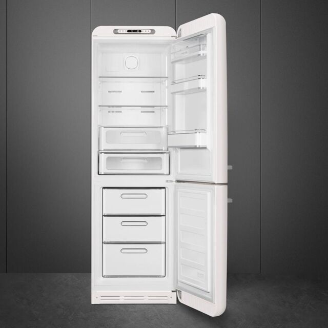 Smeg FAB32RWH5UK 60cm 50s Style Right Hand Hinge Fridge Freezer, White