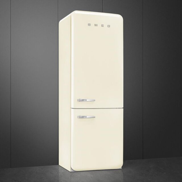 Smeg FAB38RCR5 70cm 50s Style Right Hand Hinge Fridge Freezer, Cream