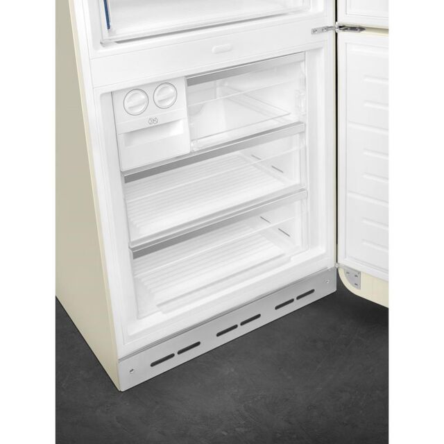 Smeg FAB38RCR5 70cm 50s Style Right Hand Hinge Fridge Freezer, Cream