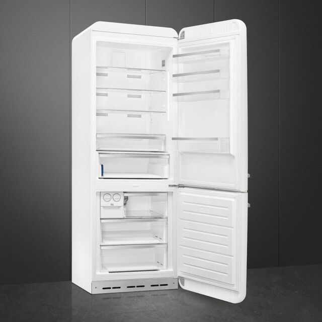 Smeg FAB38RWH5 70cm 50s Style Right Hand Hinge Freezer, White