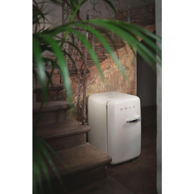 Smeg FAB5RCR5 40cm Small 50s Style Right Hand Hinged Minibar, Cream