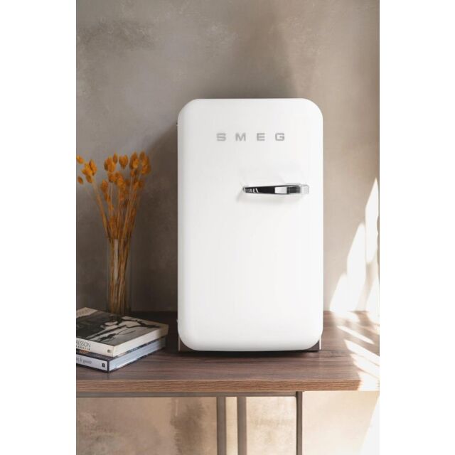 Smeg 40cm Small 50s Style Right Hand Hinged Fridge Freezer, White