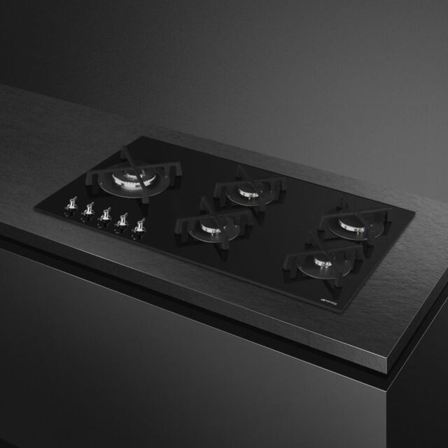 Smeg PV395LN 90cm Classic Gas Hob in Black Gas on Glass on Steel