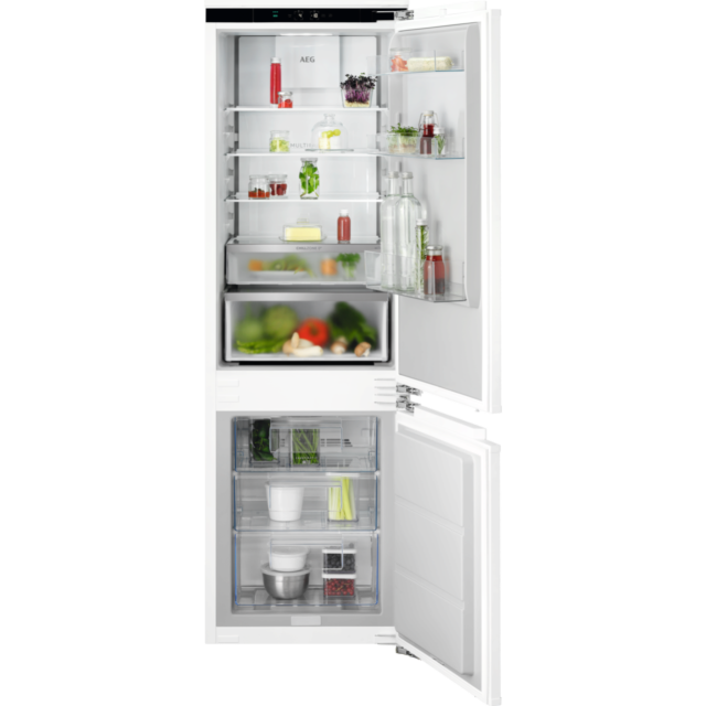 AEG OSC7C181DF 7000 Integrated GreenZone Fridge Freezer