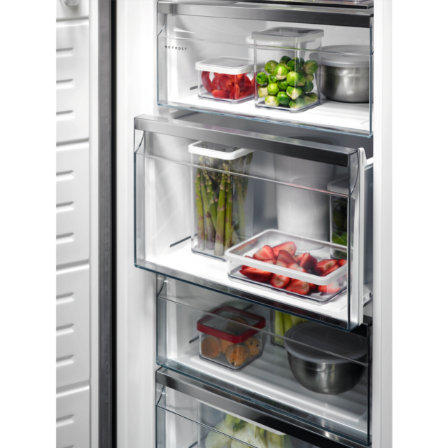 AEG OAG7M281EX 7000 Series Upright NoFrost Freezer