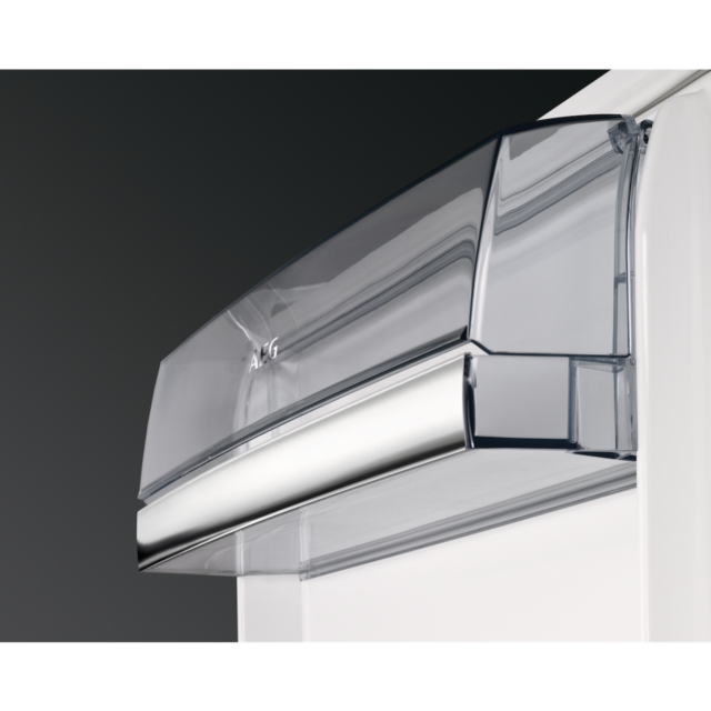 AEG SKE818E1DC 6000 Series Built-In Tall Fridge